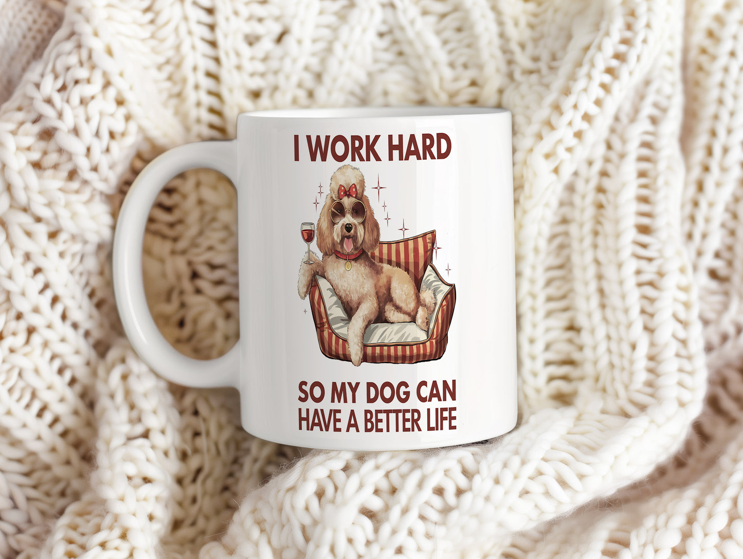 Hrnek s vtipným nápisem – I WORK HARD