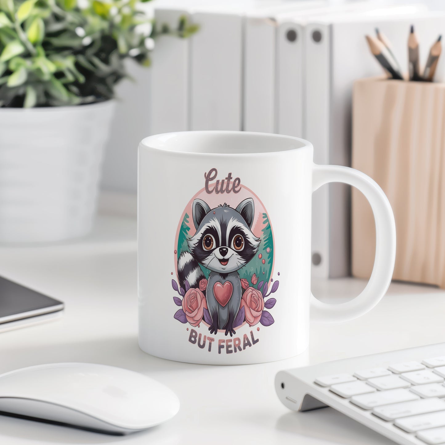 Hrnek s vtipným nápisem – Cute but Feral