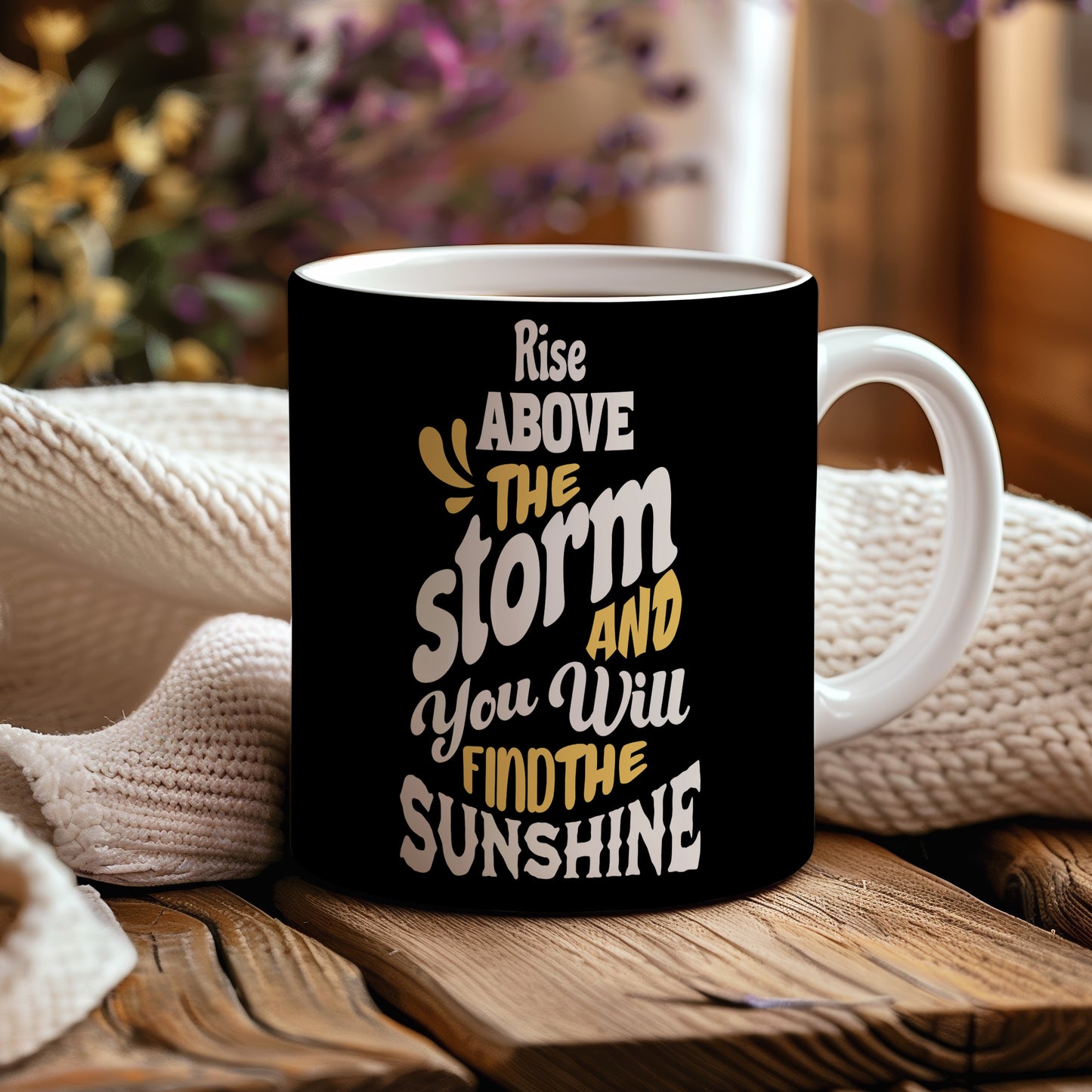 Hrnek s motivačním citátem – Rise Above the Storm