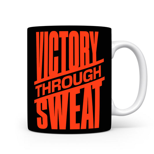 Hrnek s motivačním citátem – Victory Through Sweat