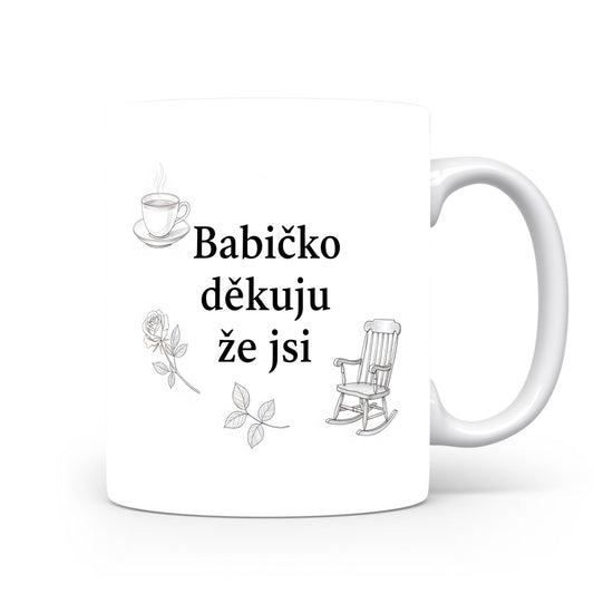 Bílý hrnek s motivy šálku kávy, růže a houpacího křesla.