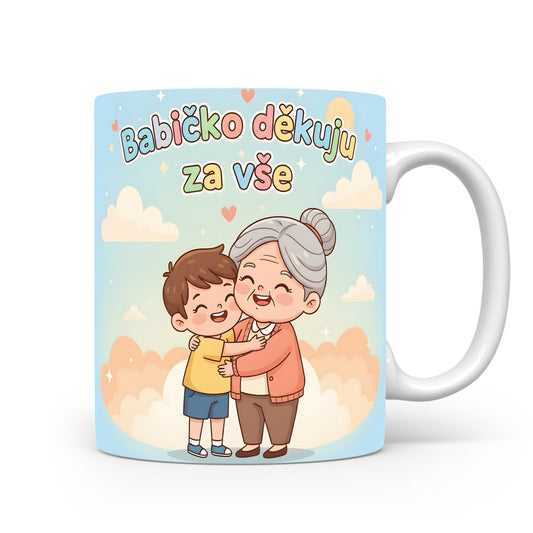 Hrnek s nápisem 'Babičko děkuju za vše', pastelové oblaky a srdíčka.
