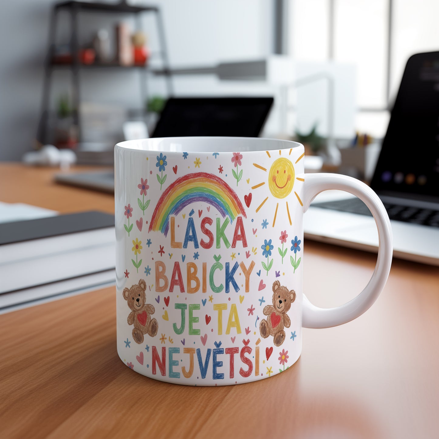 Hrnek s duhou, medvídky, květinami a nápisem LÁSKA BABIČKY JE TA NEJVĚTŠÍ!