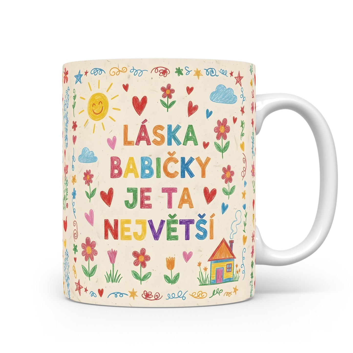 Hrnek s barevnými květinami a nápisem LÁSKA BABIČKY JE TA NEJVĚTŠÍ.