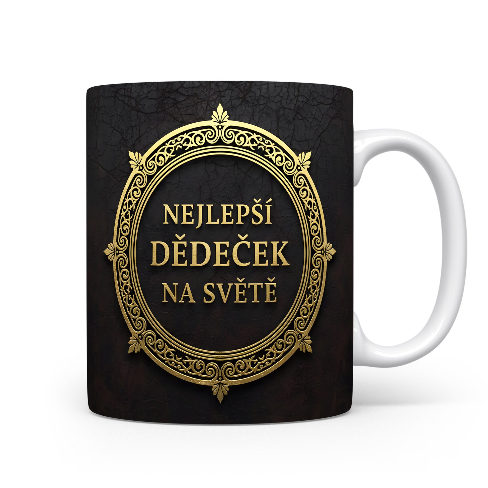 Hrnek s nápisem 'NEJLEPŠÍ DĚDEČEK NA SVĚTĚ' se zlatými ornamenty na černém pozadí.