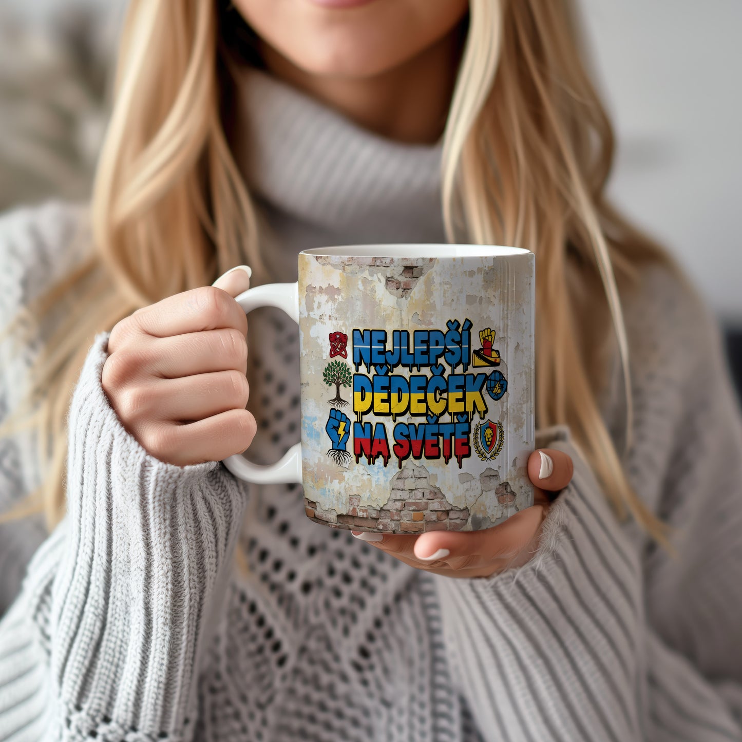 Hrnek s nápisem NEJLEPŠÍ DĚDEČEK NA SVĚTĚ v moderním street art stylu.