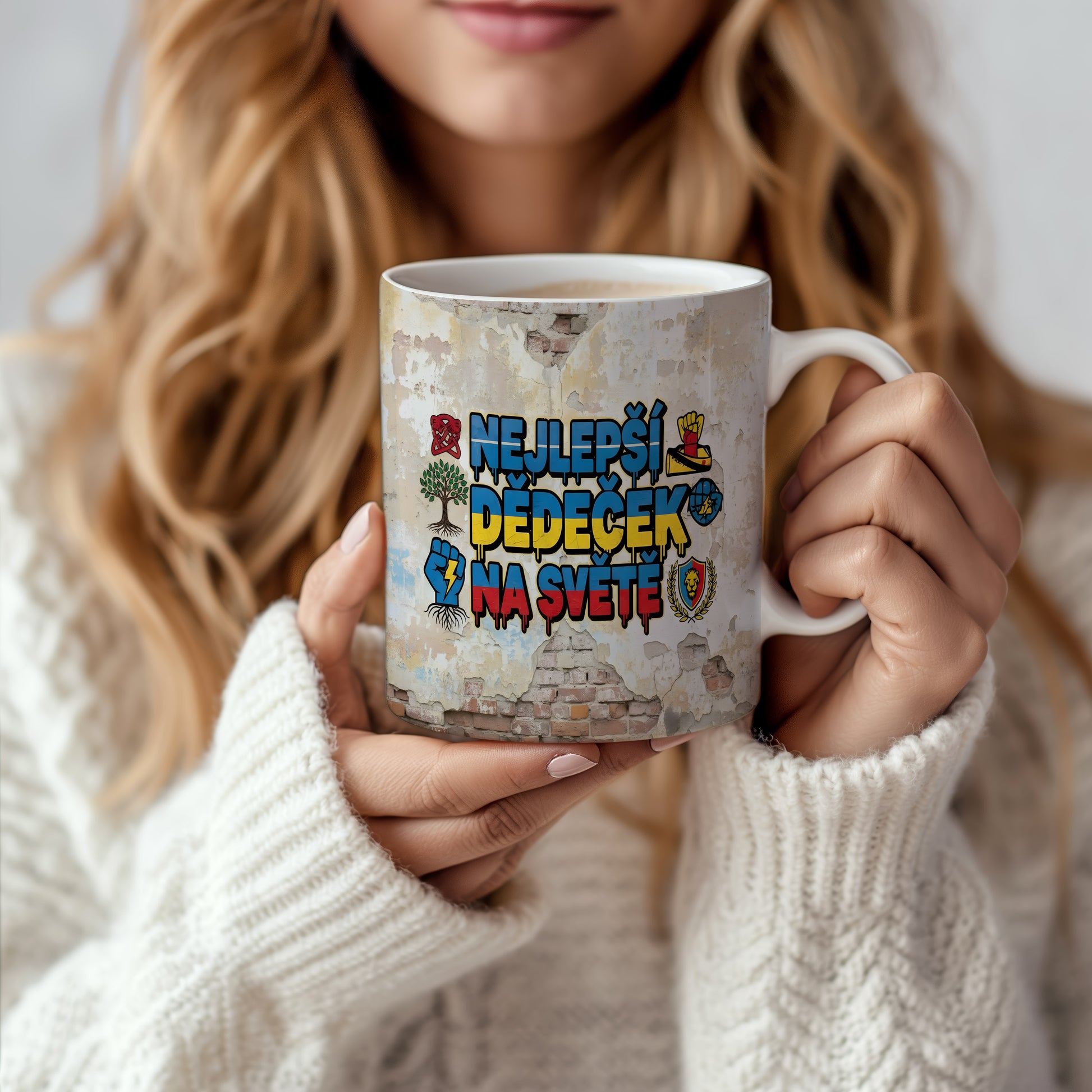 Hrnek s nápisem NEJLEPŠÍ DĚDEČEK NA SVĚTĚ v moderním street art stylu.