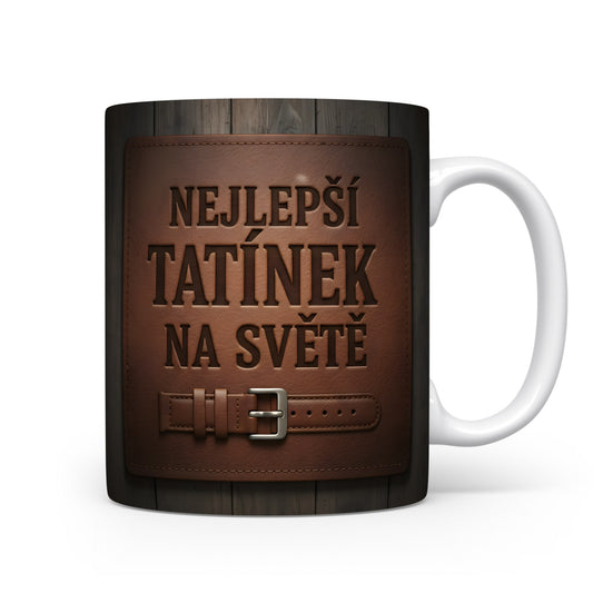 Hrnek s nápisem 'NEJLEPŠÍ TATÍNEK NA SVĚTĚ' v rustikálním designu s páskem.