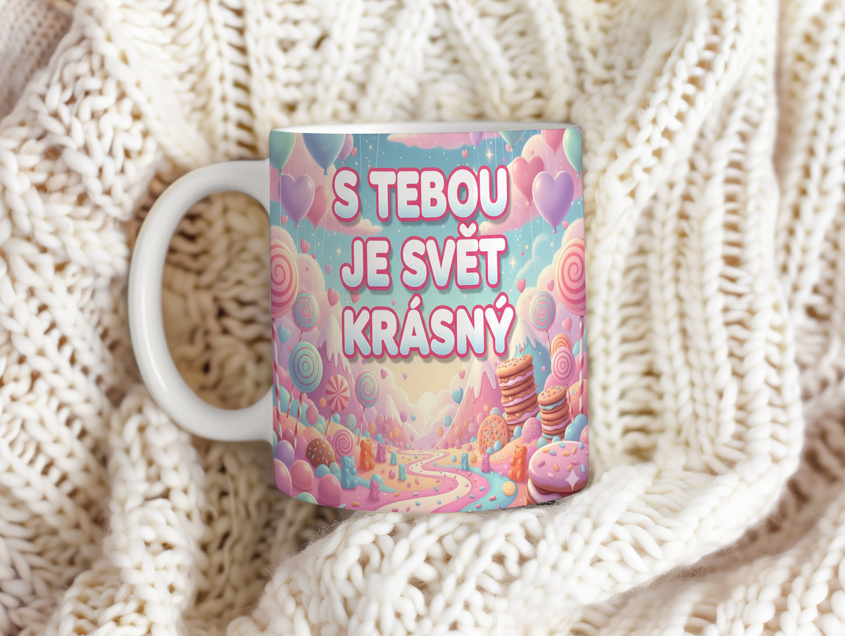 Hrnek s pastelovým pozadím, srdci a nápisem S TEBOU JE SVĚT KRÁSNÝ.