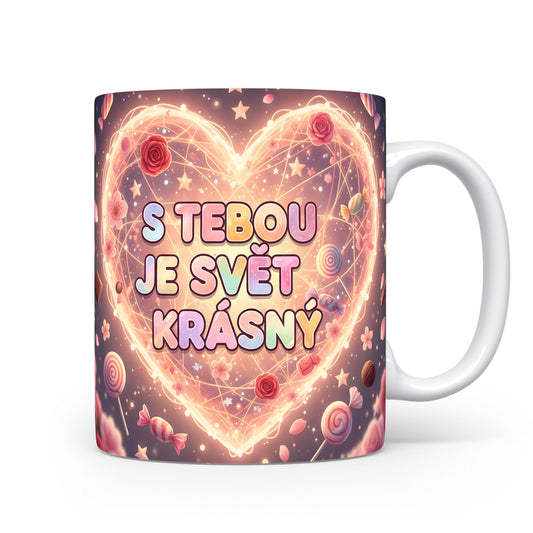 Hrnek s romantickým motivem srdce a sladkostí v pastelových barvách.