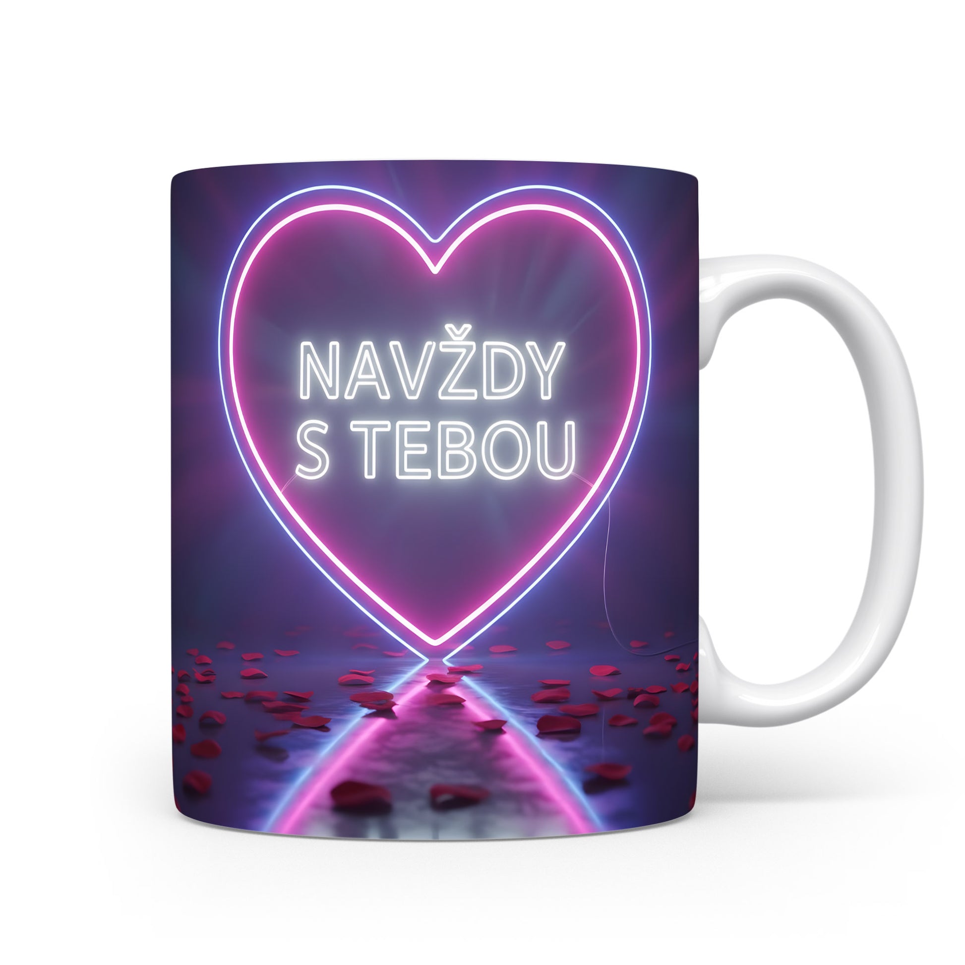 Hrnek s motivem zářícího srdce a nápisem 'NAVŽDY S TEBOU' ve fialovém gradientu.