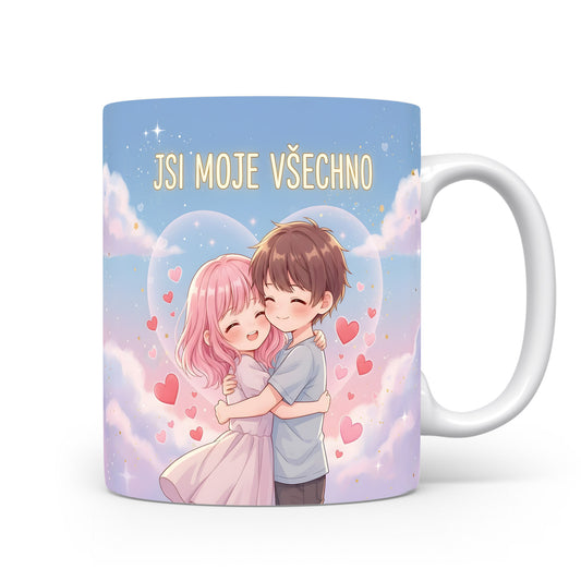 Hrnek s motivem objímajícího se páru a srdcí na pastelovém pozadí.