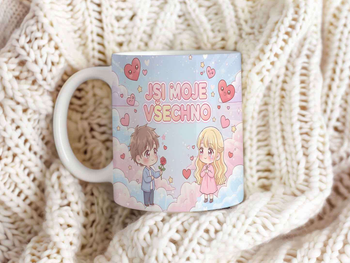 Roztomilý hrnek s pastelovým motivem srdcí a hvězd.