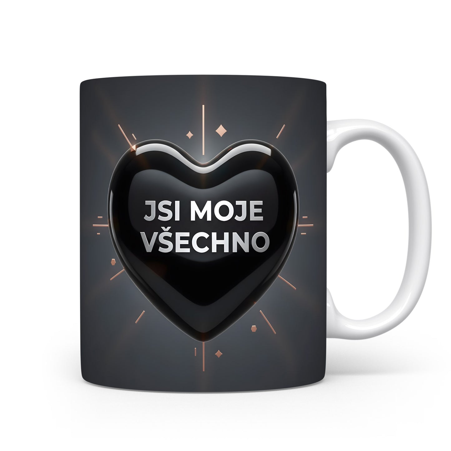 Černý hrnek s nápisem JSI MOJE VŠECHNO a srdcem.