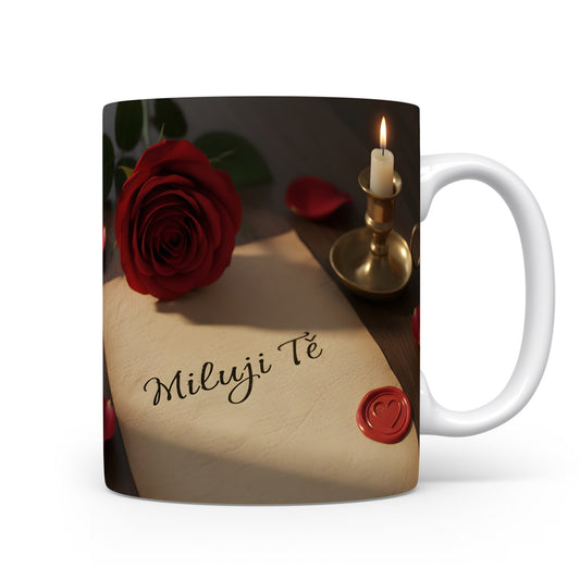 Romantický hrnek s růží, svíčkou a nápisem Miluji Tě.
