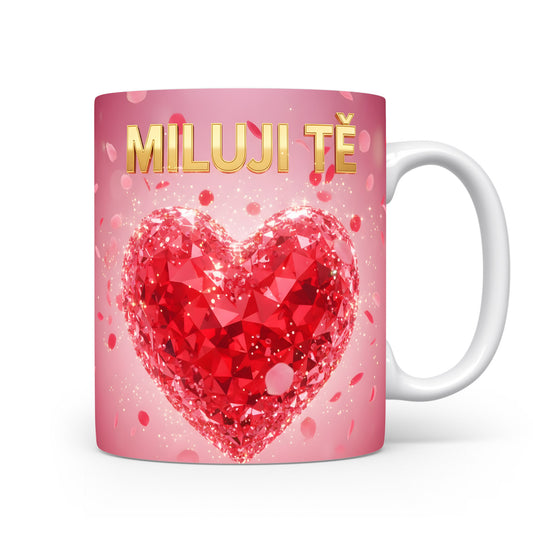 Růžový hrnek s červeným srdcem a nápisem MILUJI TĚ.