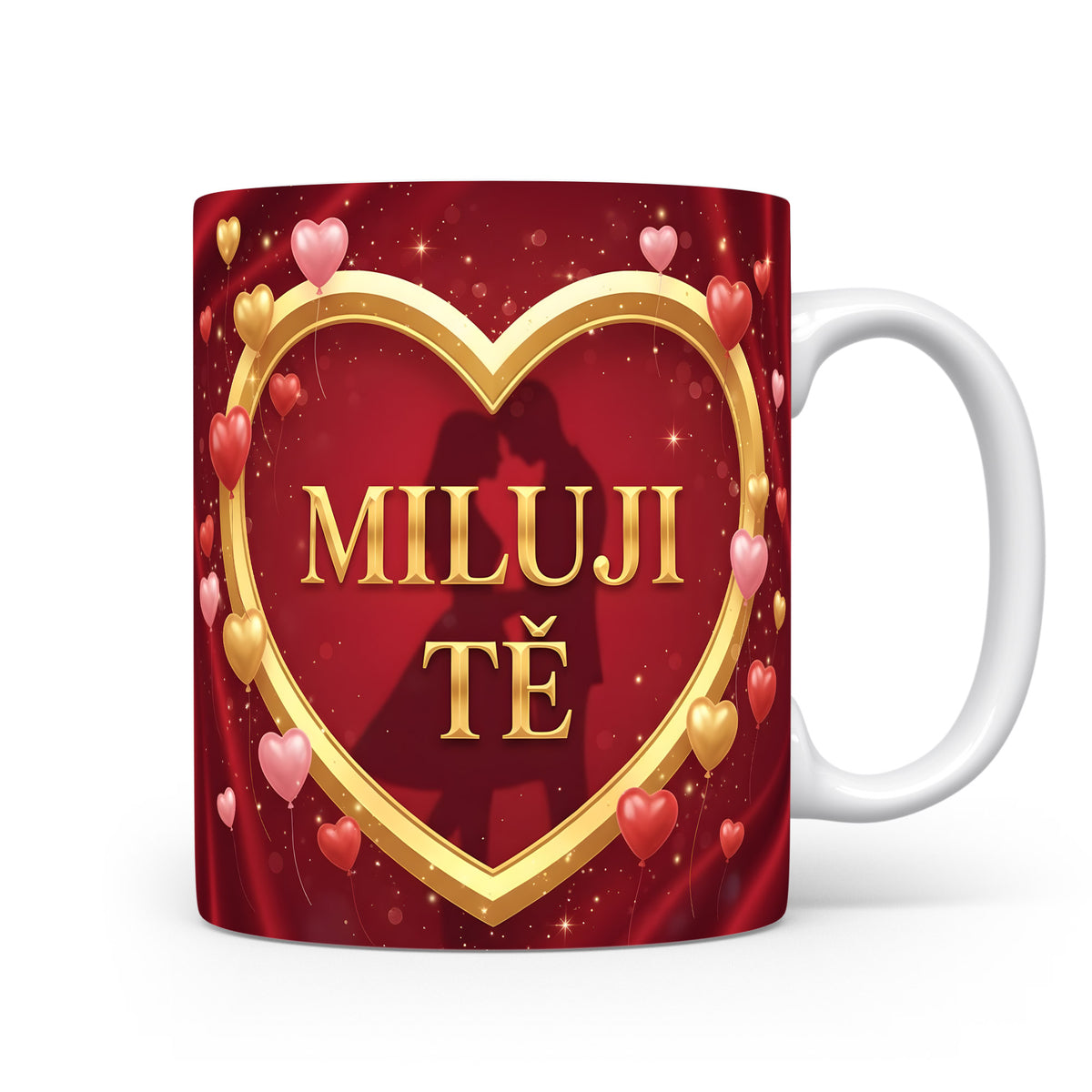 Červený hrnek se zlatým srdcem a nápisem MILUJI TĚ.