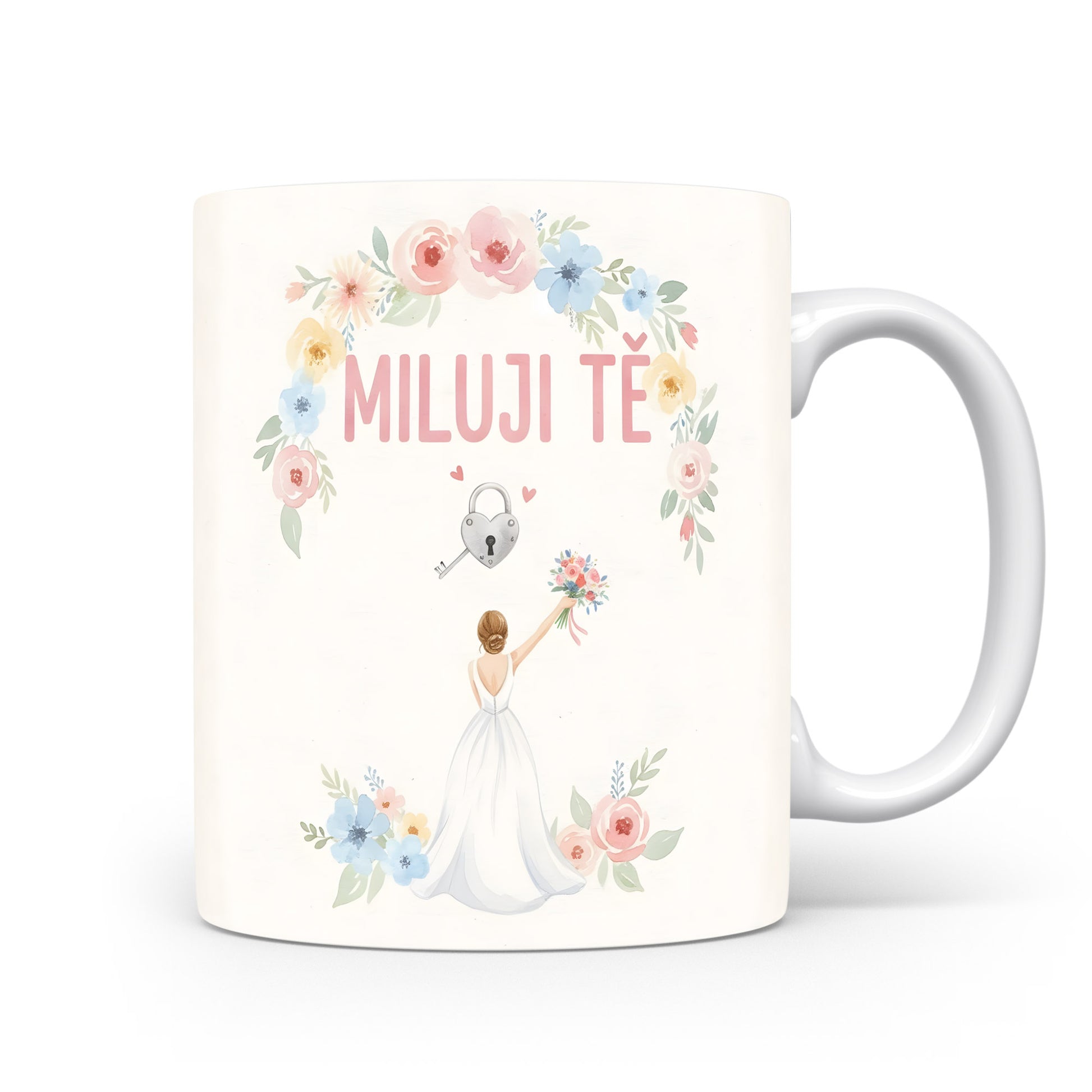 Romantický hrnek s květinovým motivem a nápisem MILUJI TĚ.