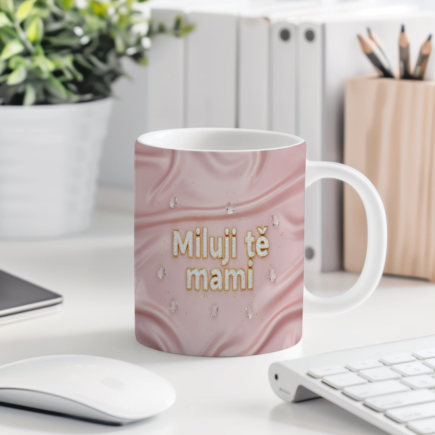 Hrnek Miluji tě mami – hedvábné růžové vlny s třpytivými krystaly – varianta 77