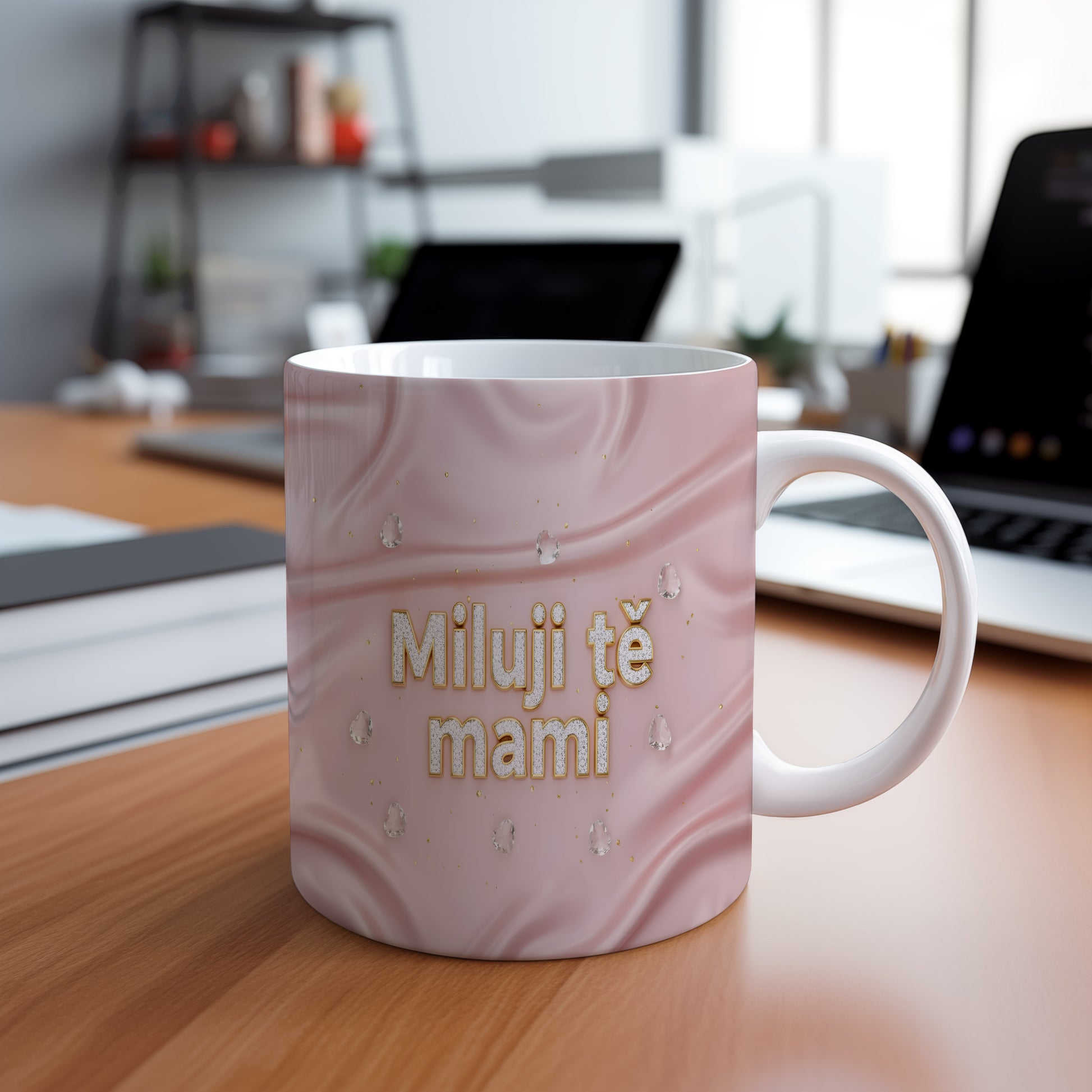 Hrnek Miluji tě mami – hedvábné růžové vlny s třpytivými krystaly – varianta 88