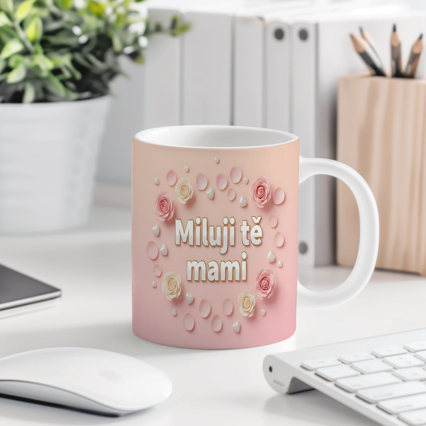 Hrnek Miluji tě mami – něžné růže a srdíčka na pastelovém pozadí – varianta 77