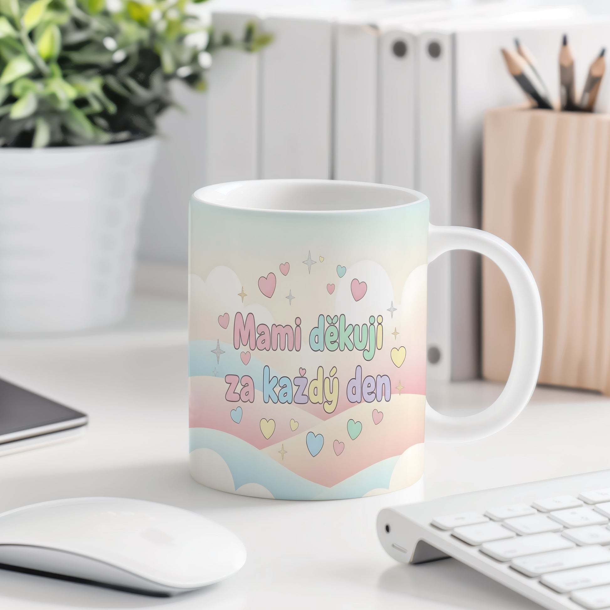 Hrnek Mami děkuji za každý den – pastelová srdíčka a jemné hvězdičky – varianta 77