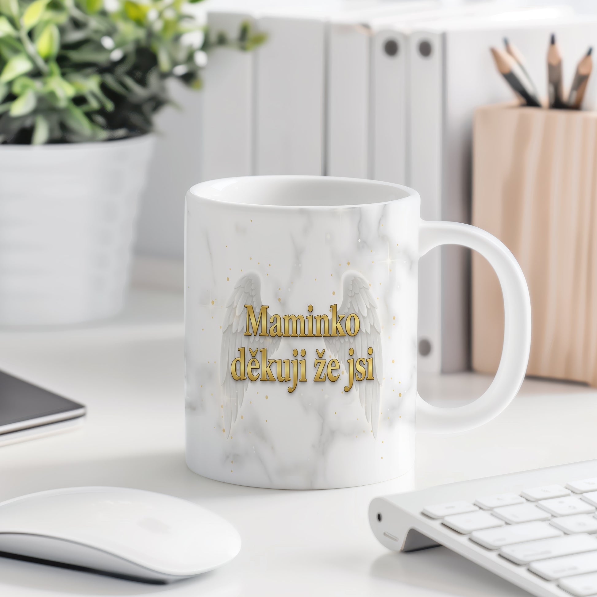 Hrnek Maminko děkuji že jsi – andělská křídla na mramorovém pozadí – varianta 77