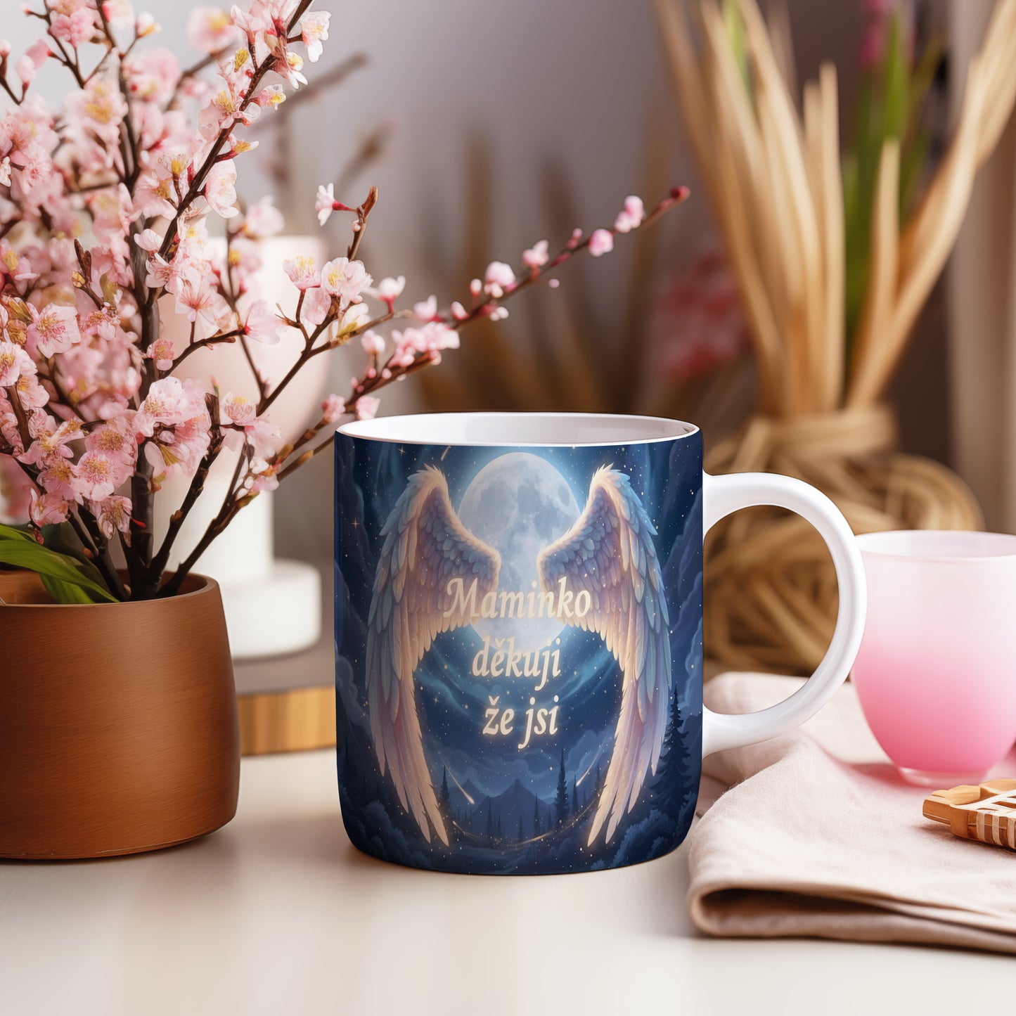 Hrnek Maminko děkuji že jsi – andělská křídla pod zářivým měsícem – varianta 55
