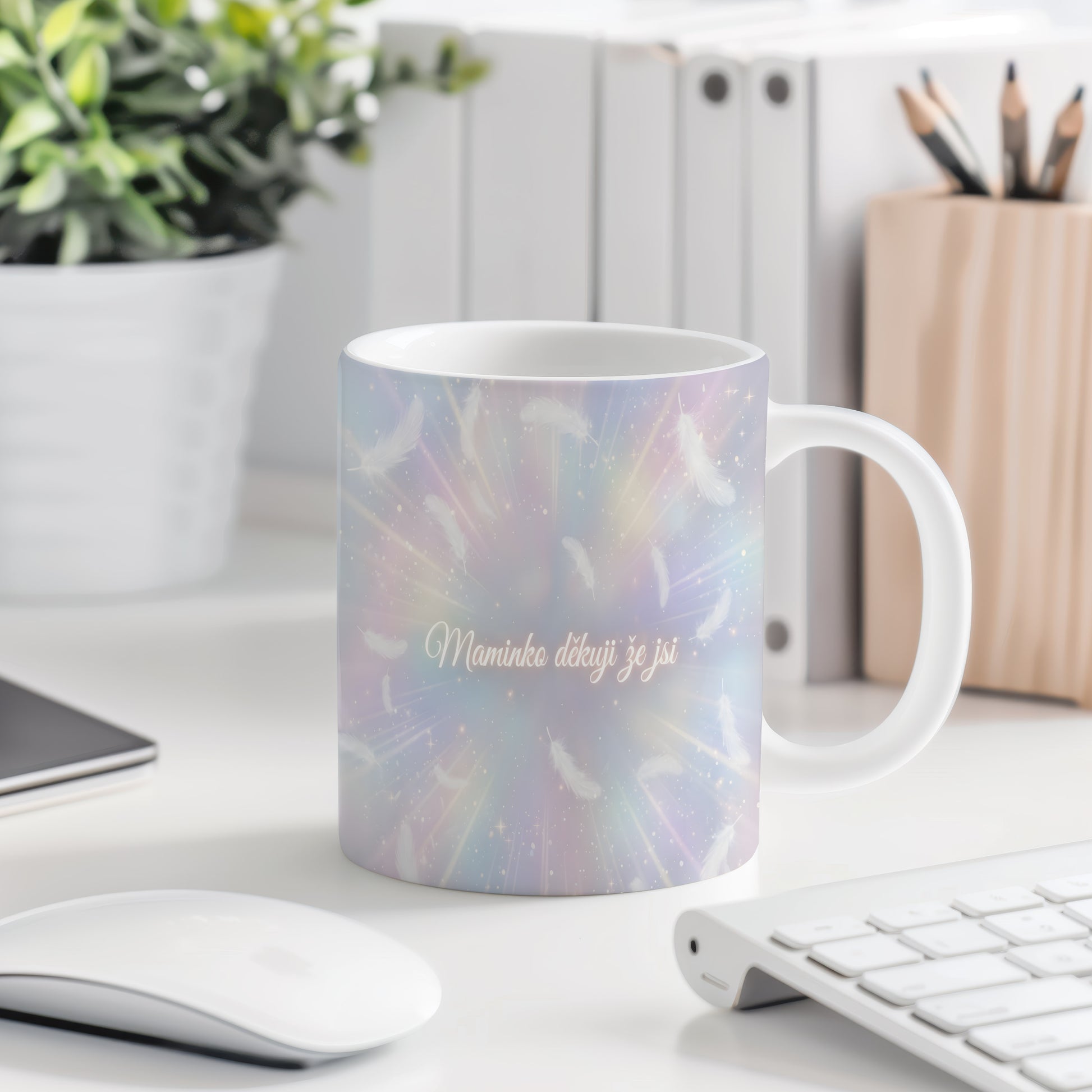 Hrnek Maminko děkuji že jsi – snivá peříčka v pastelových barvách – varianta 77