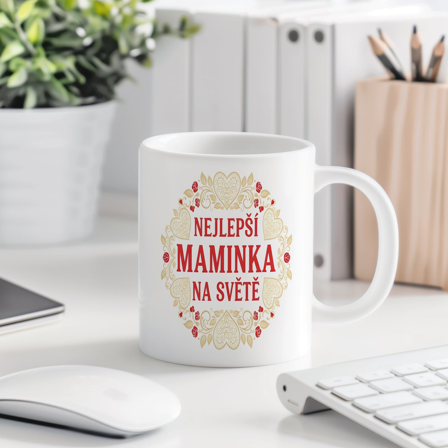 Hrnek NEJLEPŠÍ MAMINKA NA SVĚTĚ – zlaté srdce a červené růže – varianta 77