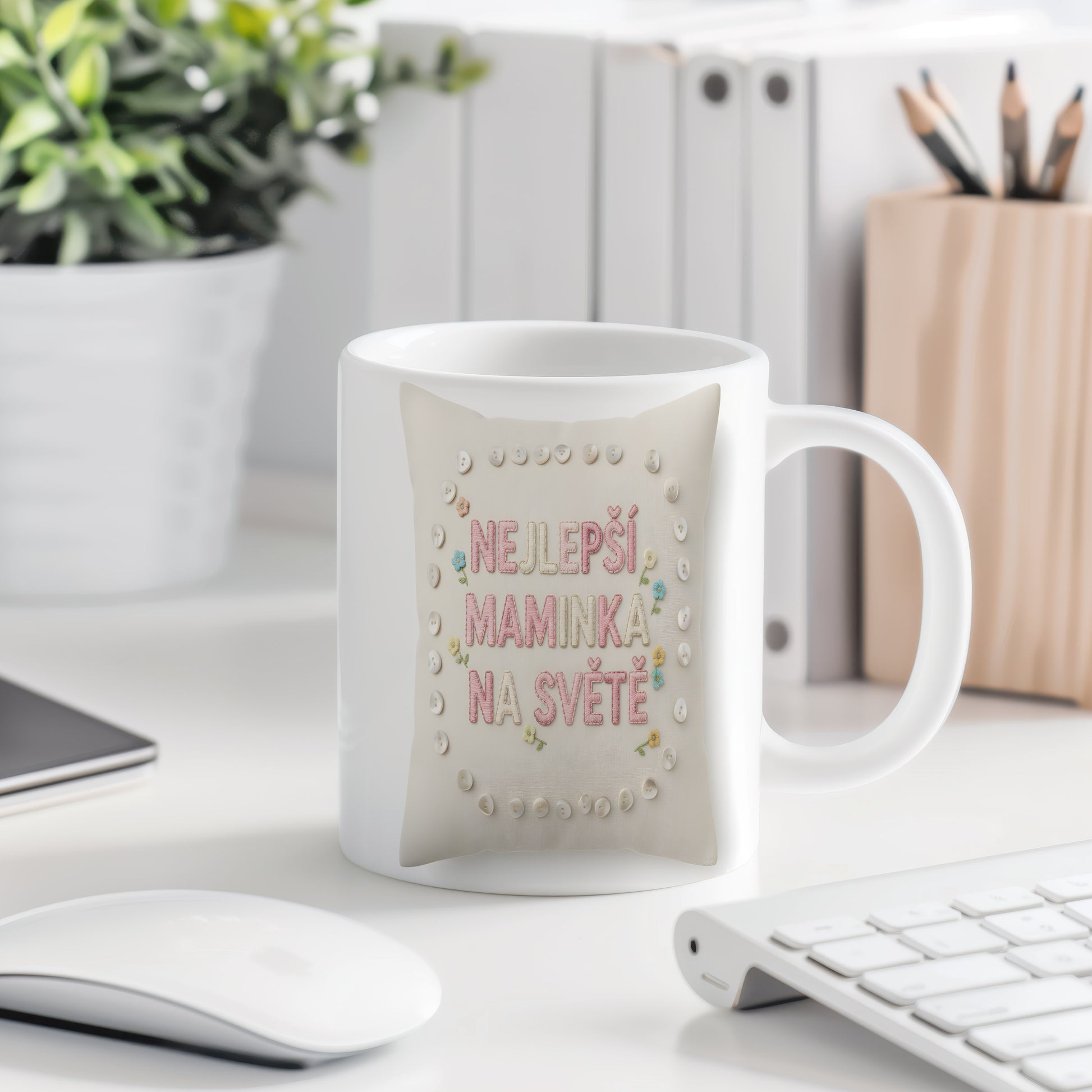 Hrnek Nejlepší maminka na světě – vintage knoflíky a pastelové květiny – varianta 77