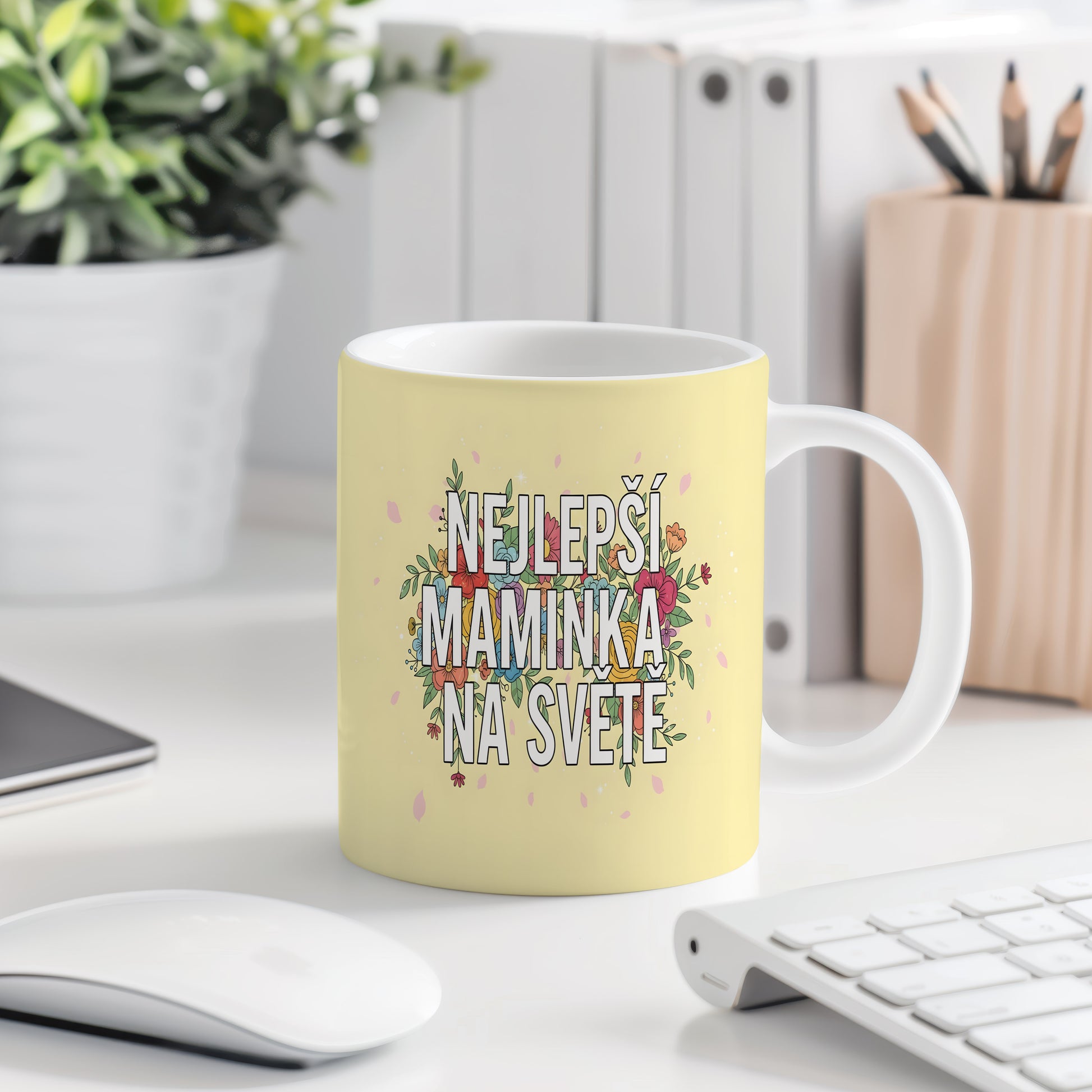 Hrnek Nejlepší maminka na světě – květinová symfonie na pastelovém pozadí – varianta 77