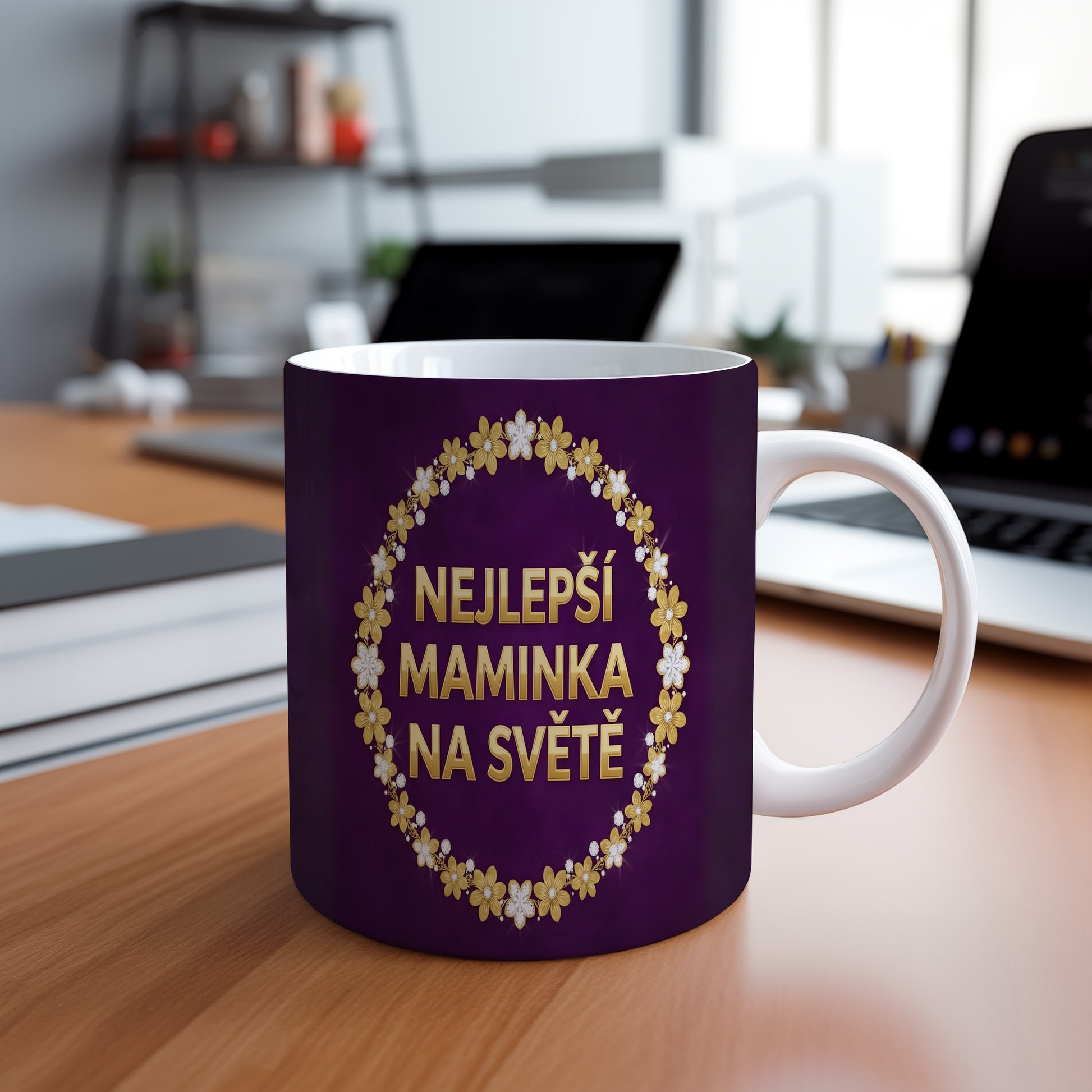 Hrnek NEJLEPŠÍ MAMINKA NA SVĚTĚ – zlaté květy na fialovém gradientu – varianta 88