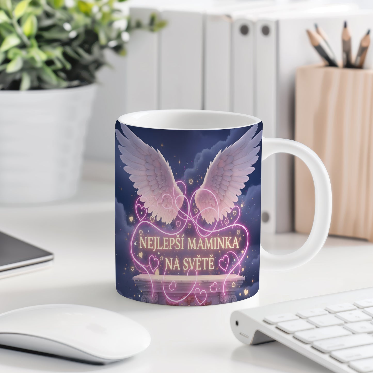 Hrnek NEJLEPŠÍ MAMINKA NA SVĚTĚ – andělská křídla na noční obloze – varianta 77