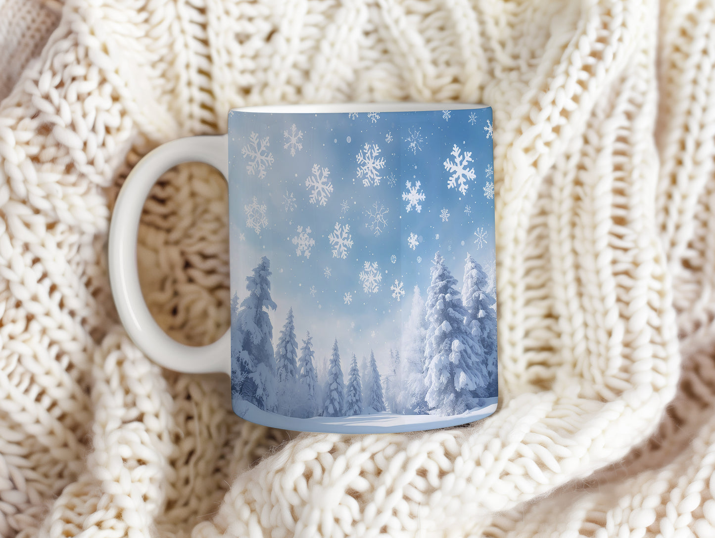 Hrnek s vánočním motivem – les pod vločkami