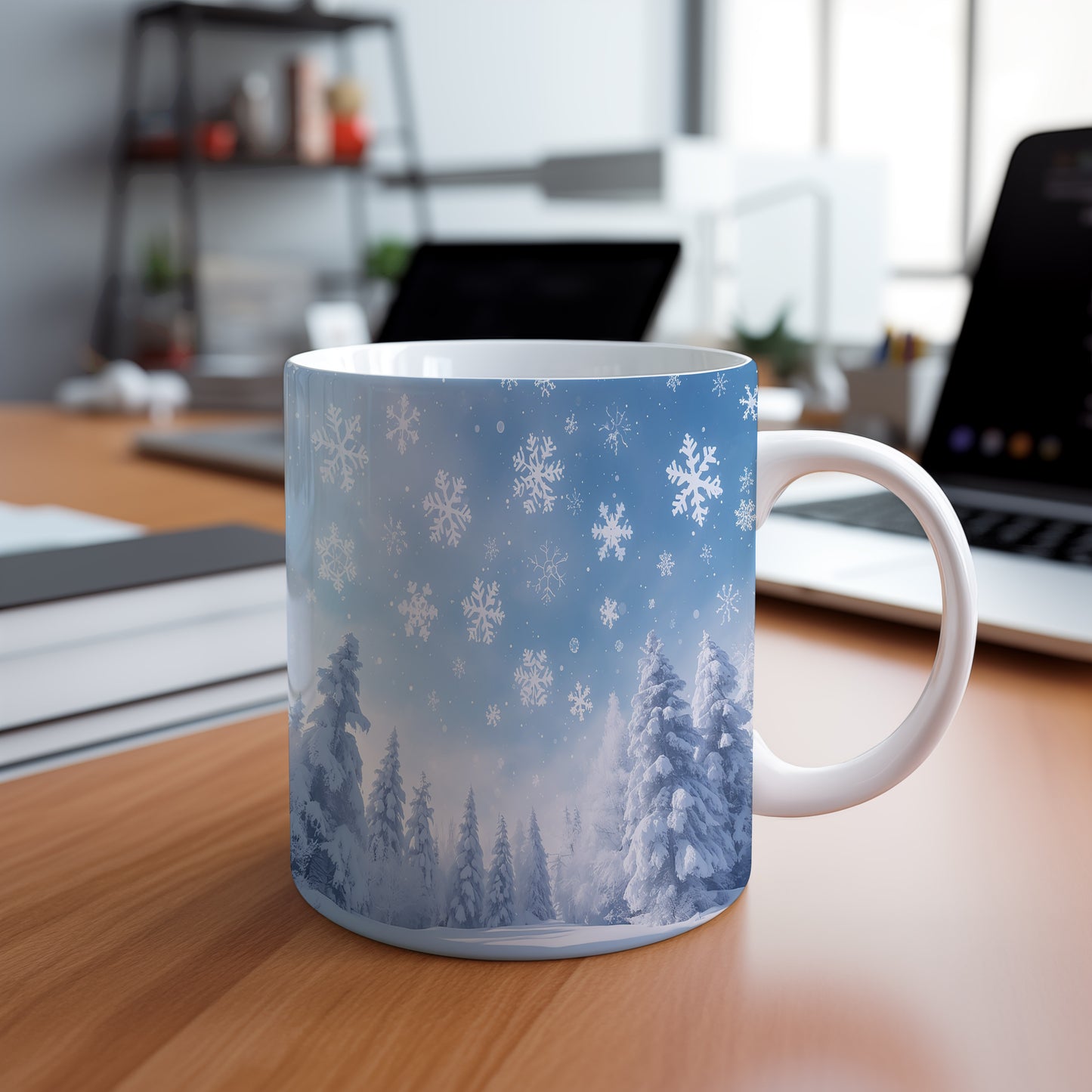 Hrnek s vánočním motivem – les pod vločkami