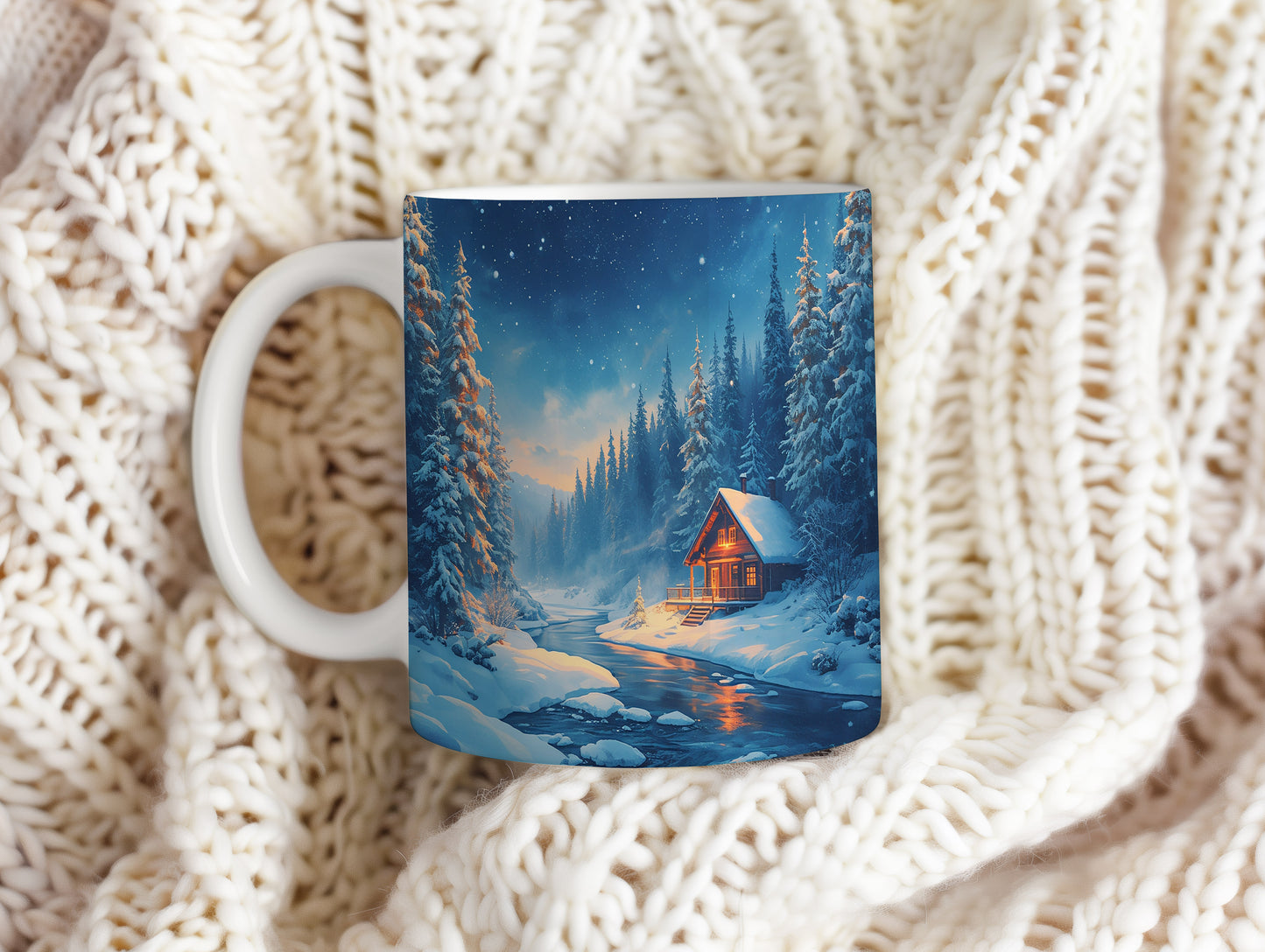 Hrnek s vánočním motivem – zasněžená chalupa u řeky