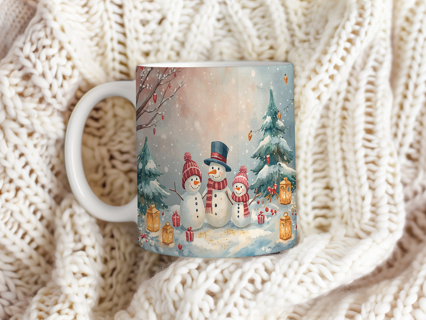 Hrnek s vánočním motivem – sněhuláci a lucerny