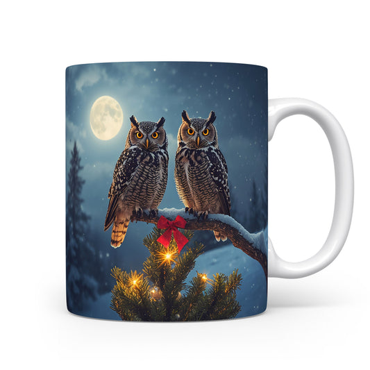 Hrnek s motivem sov a měsíce.