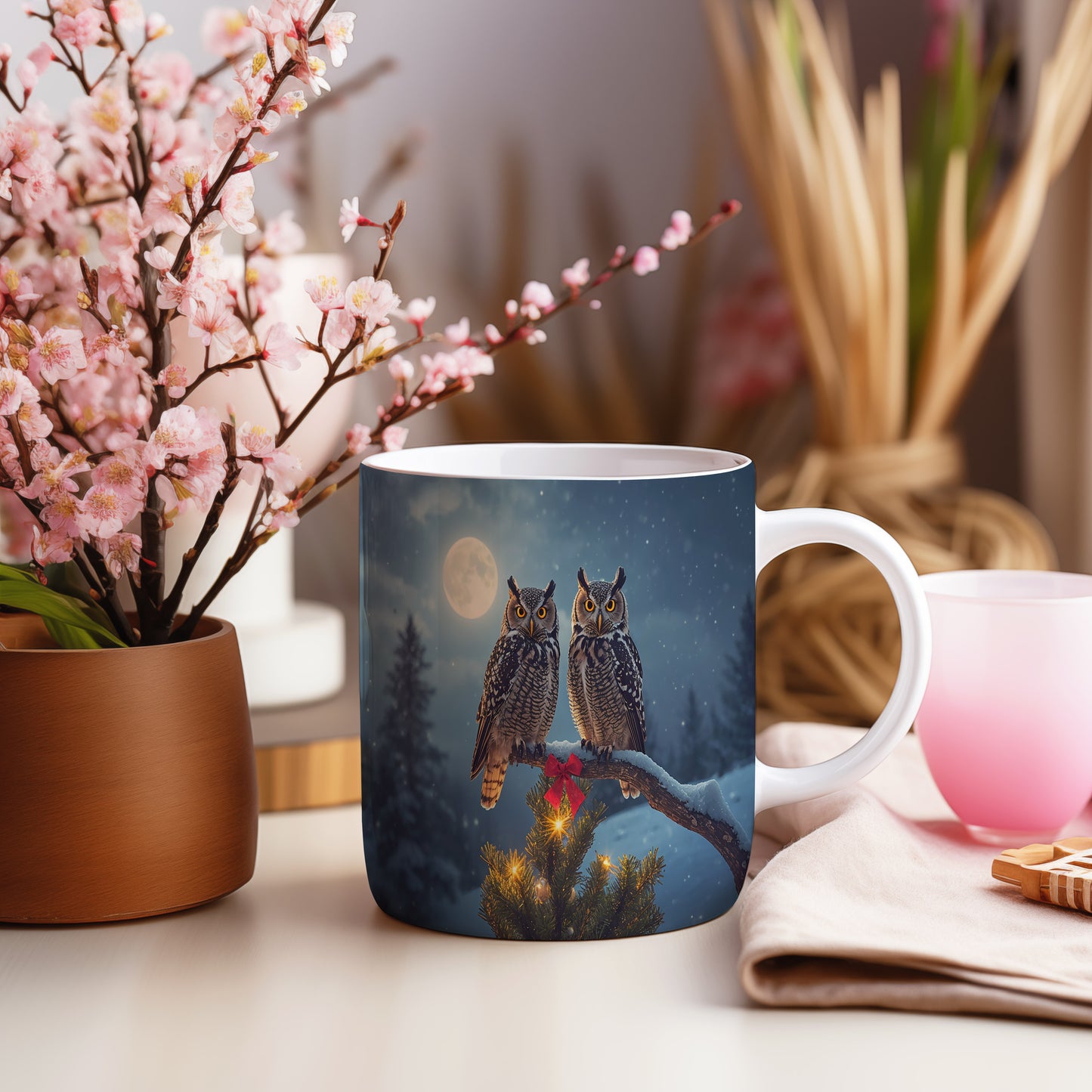 Hrnek s vánočním motivem – sovy na větvi s měsícem – sníh, sovy, stromek, úplněk