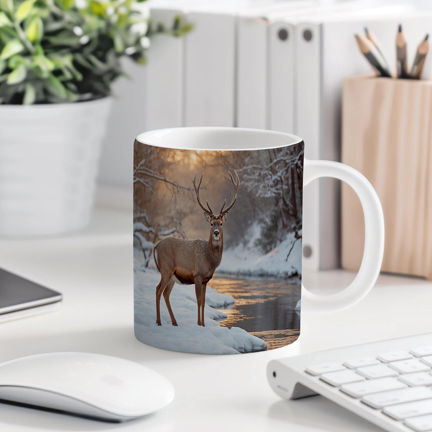 Hrnek s vánočním motivem – jelen u zimního potoka