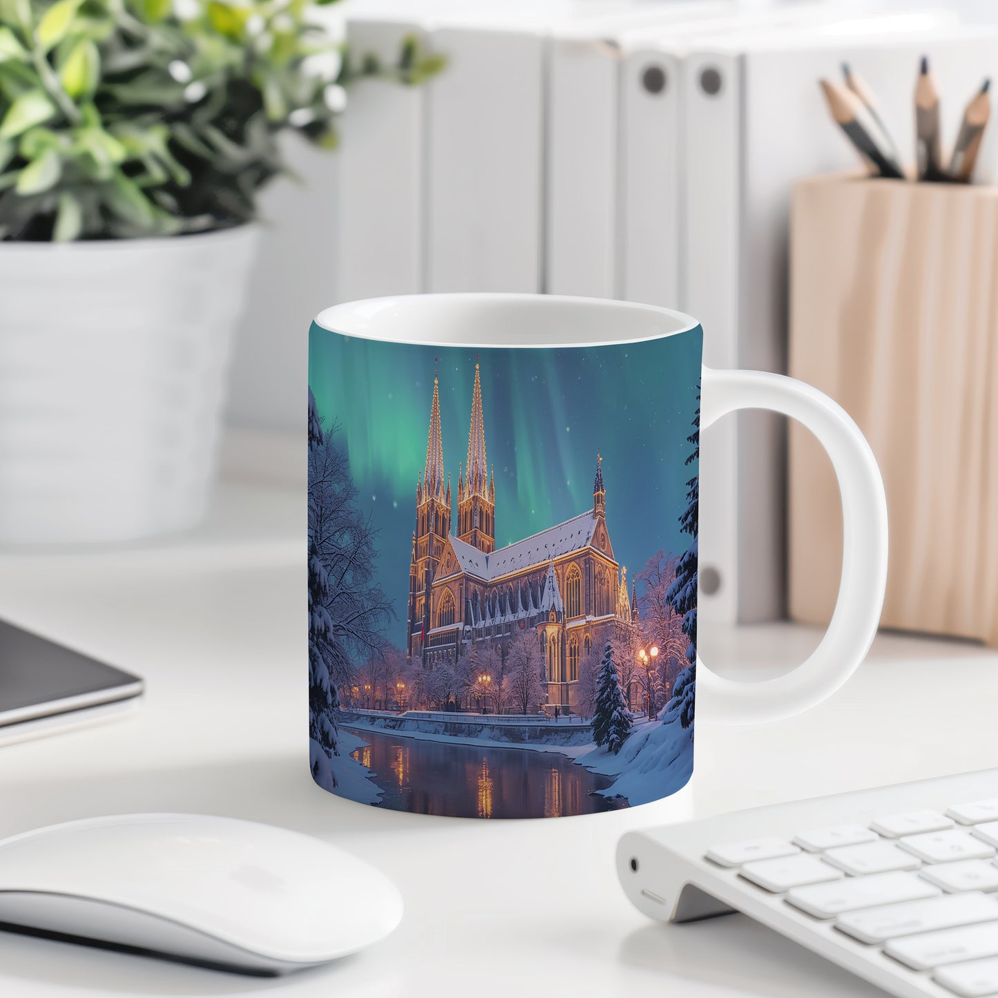 Hrnek s vánočním motivem – katedrála pod polární září – sníh, katedrála – varianta 02