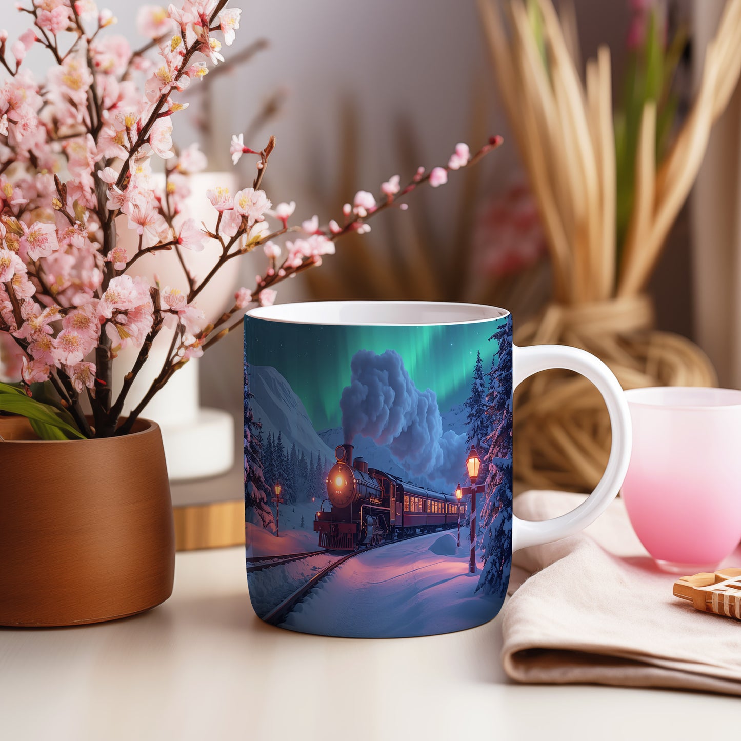 Hrnek s vánočním motivem – noční vlak v horách – sníh, vlak, polární záře