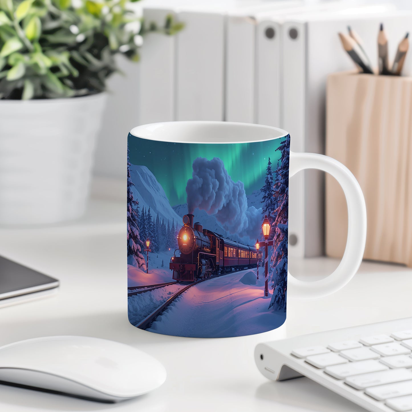 Hrnek s vánočním motivem – noční vlak v horách – sníh, vlak, polární záře