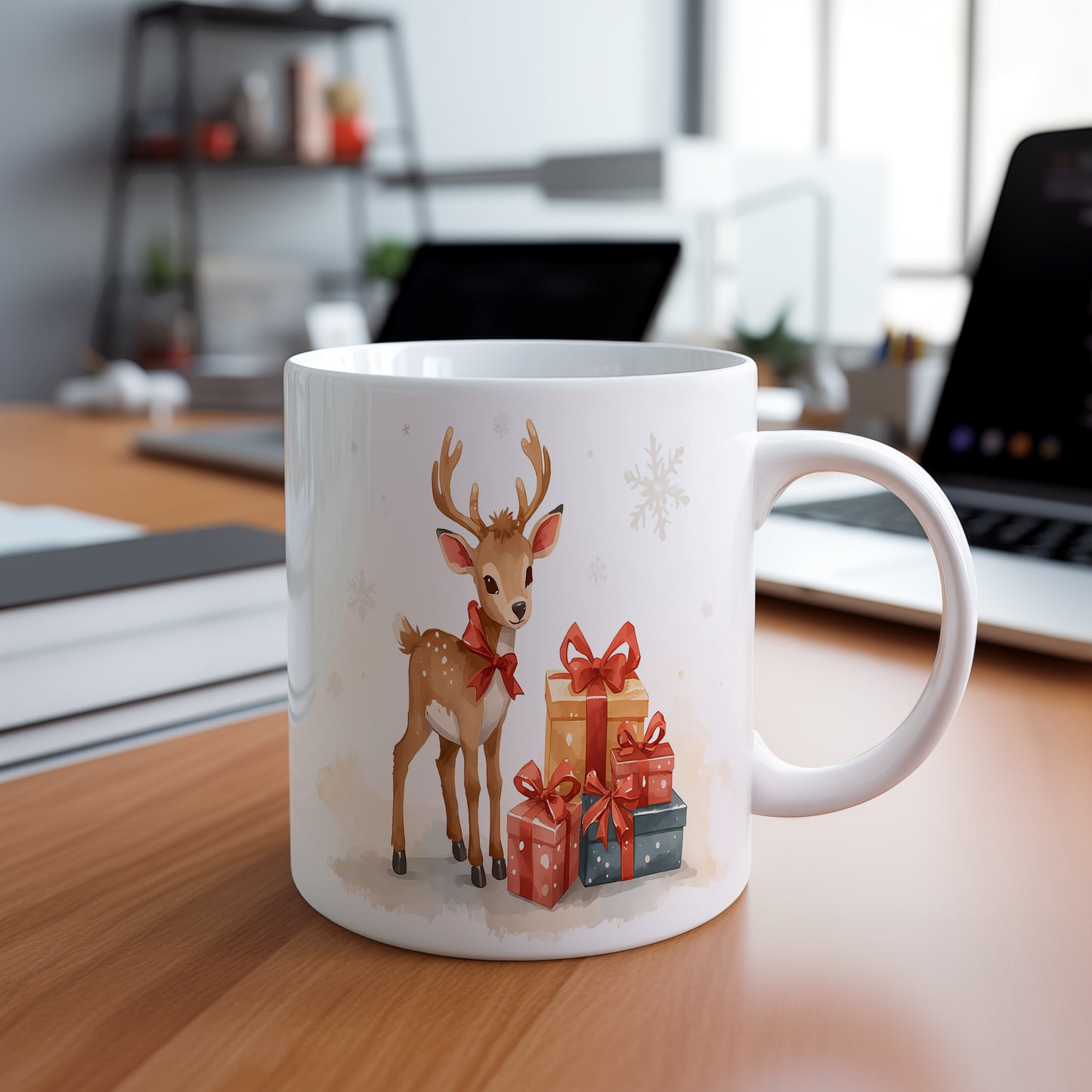 Hrnek s vánočním motivem – sob s dárky – sníh, sob, dárky – varianta 33