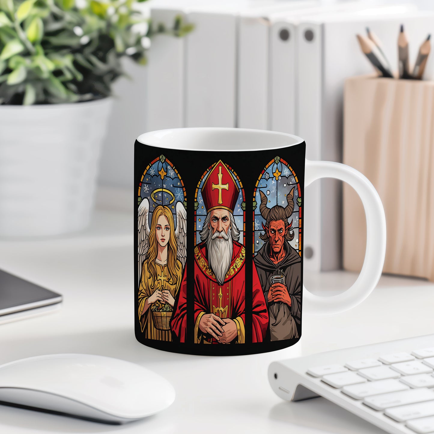 Hrnek s motivem Mikuláše, čerta a anděla – vitrážové okno