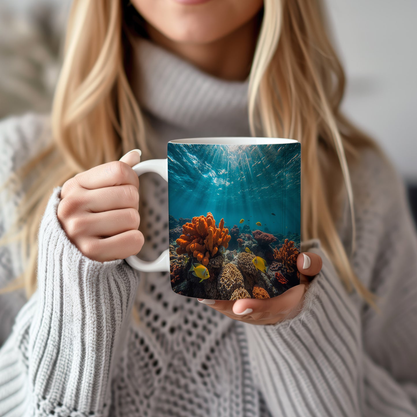 Hrnek s motivem z vodního světa – Sluneční paprsky a korálový tanec