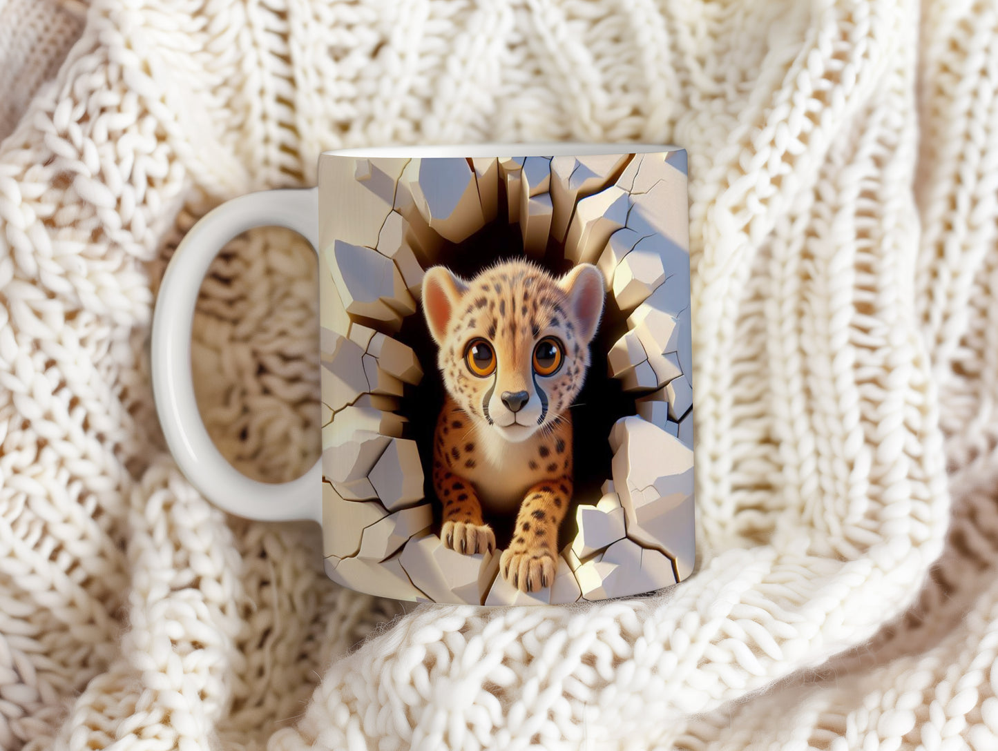 Hrnek s roztomilým leopardím kotětem