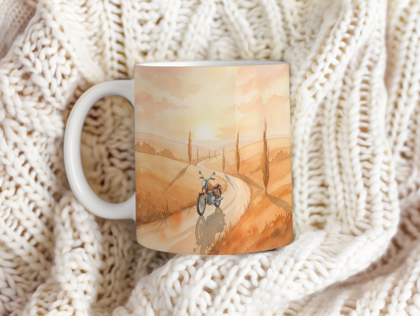 Hrnek s motorkou v toskánské krajině