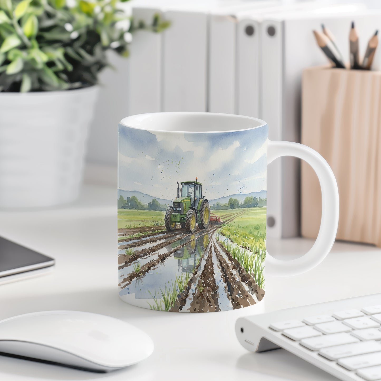 Hrnek s akvarelovým traktorem v přírodě